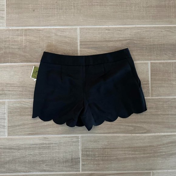 Express scalloped shorts - Picture 2 of 2